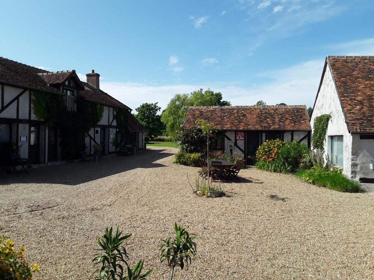 La Belviniere Chambres Et Table D'Hotes Tour-en-Sologne Exterior photo